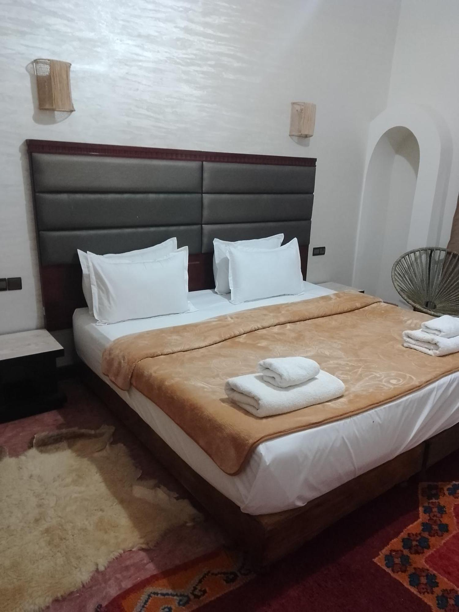 Kasbah Dar Bahnini Hostel Skoura Exterior photo