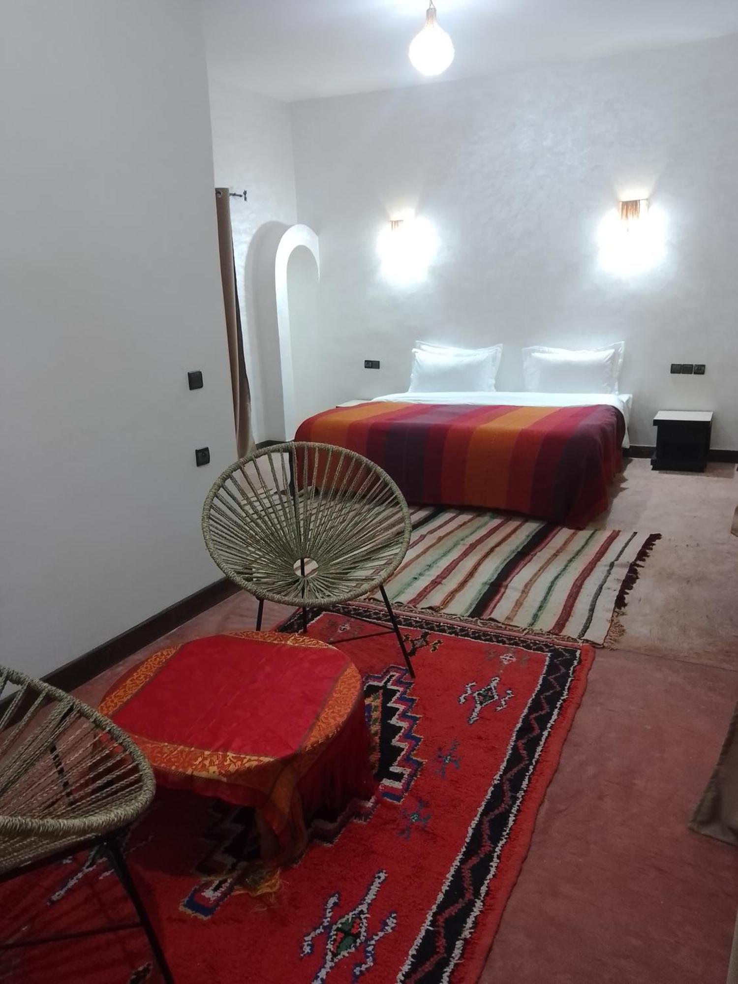 Kasbah Dar Bahnini Hostel Skoura Exterior photo