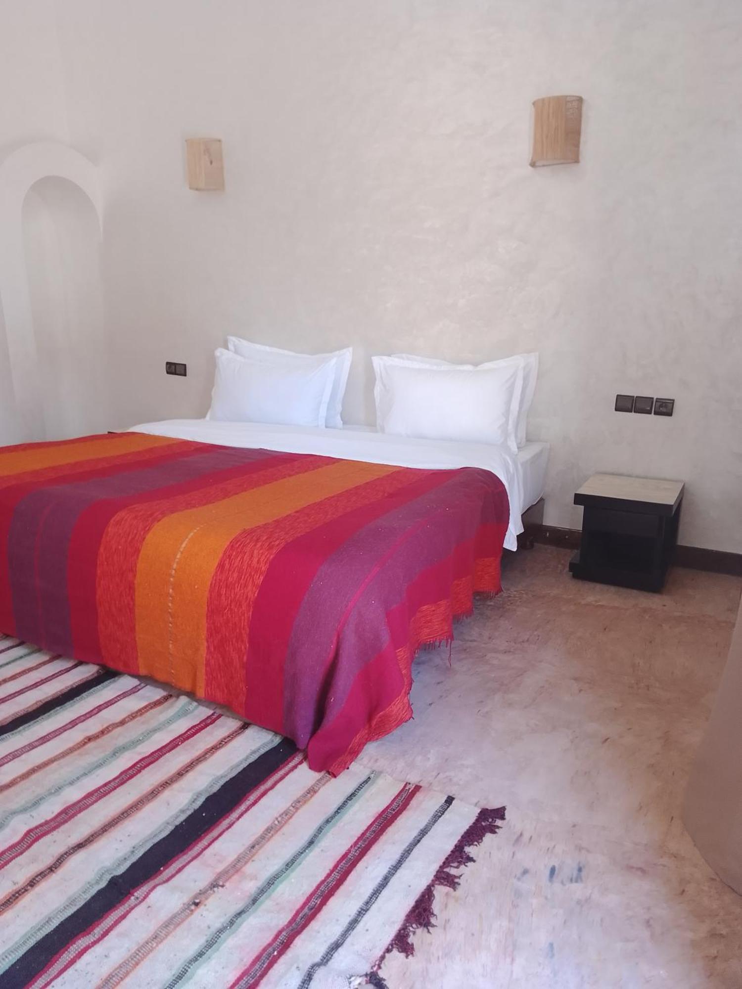Kasbah Dar Bahnini Hostel Skoura Exterior photo